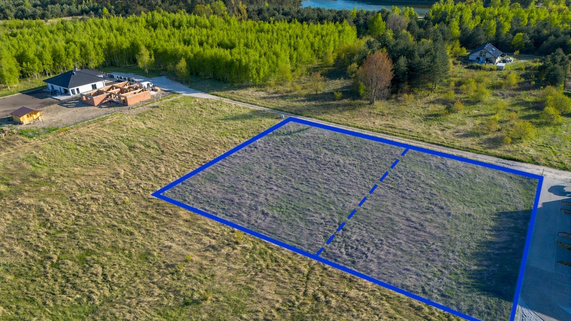 Działka na sprzedaż